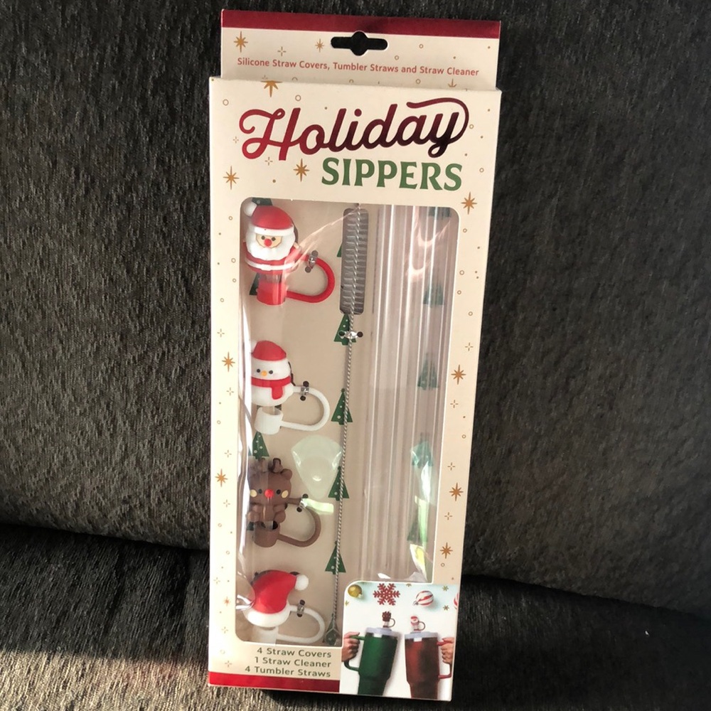 Holiday SIPPERS Straw Covers and Straws